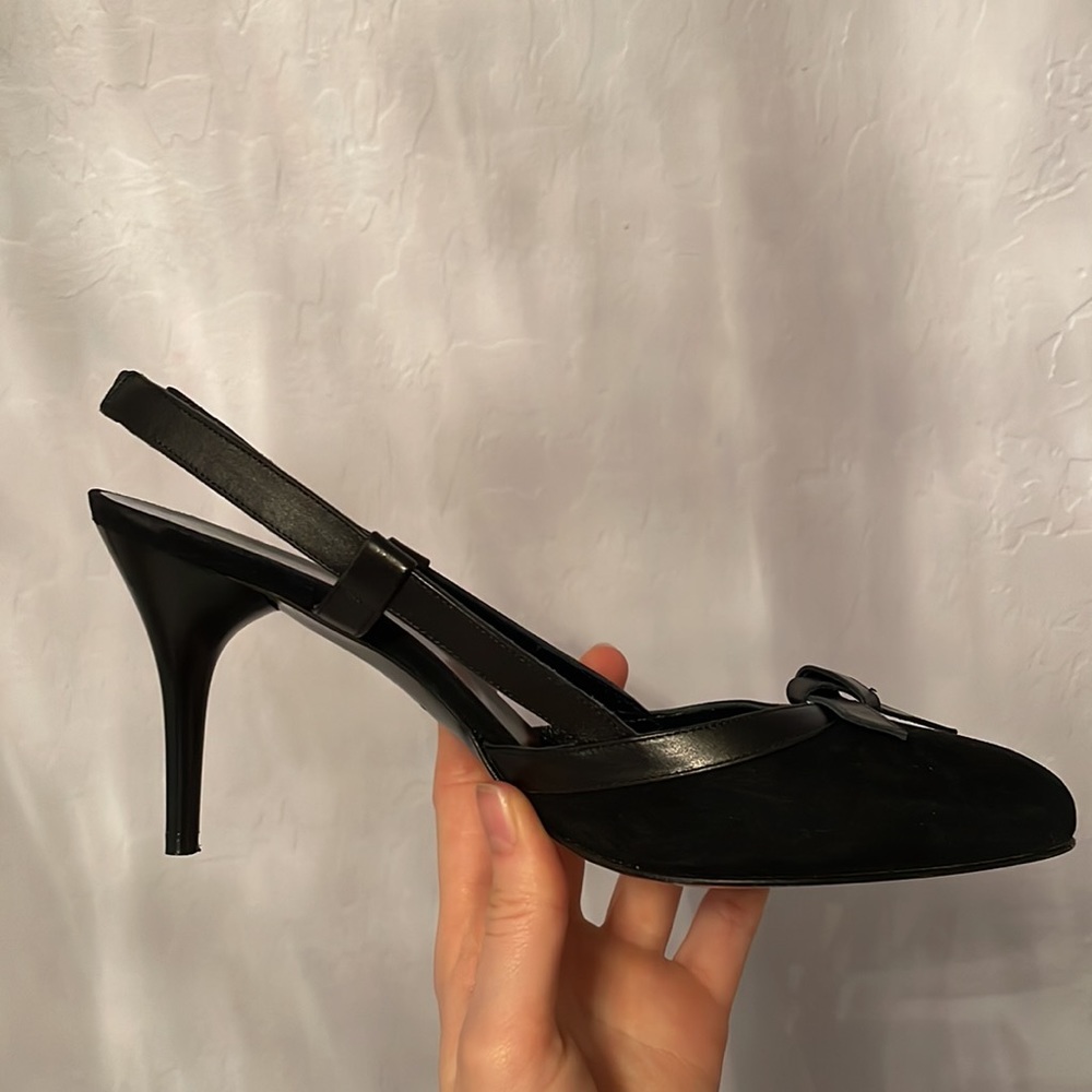 BCBG black strap back heels size 8.5 US/39 EU